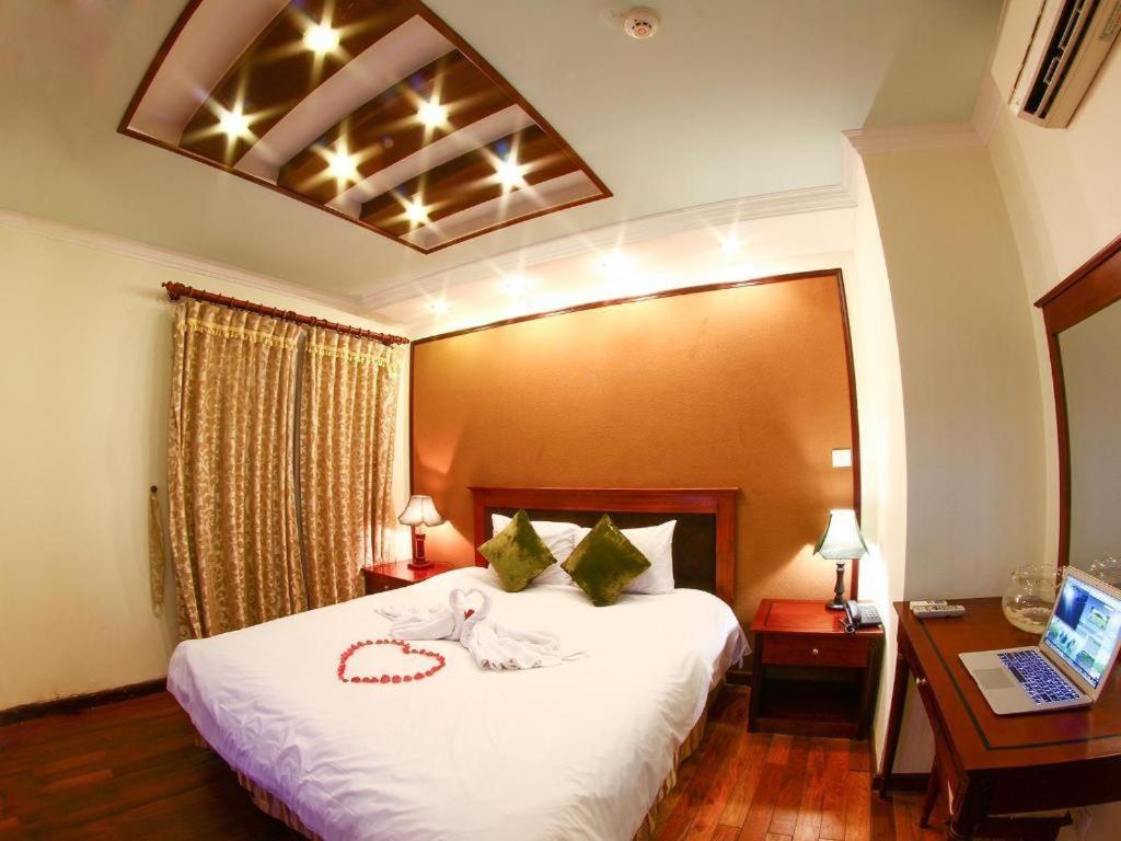 Atrium Hanoi Hotel Exterior photo